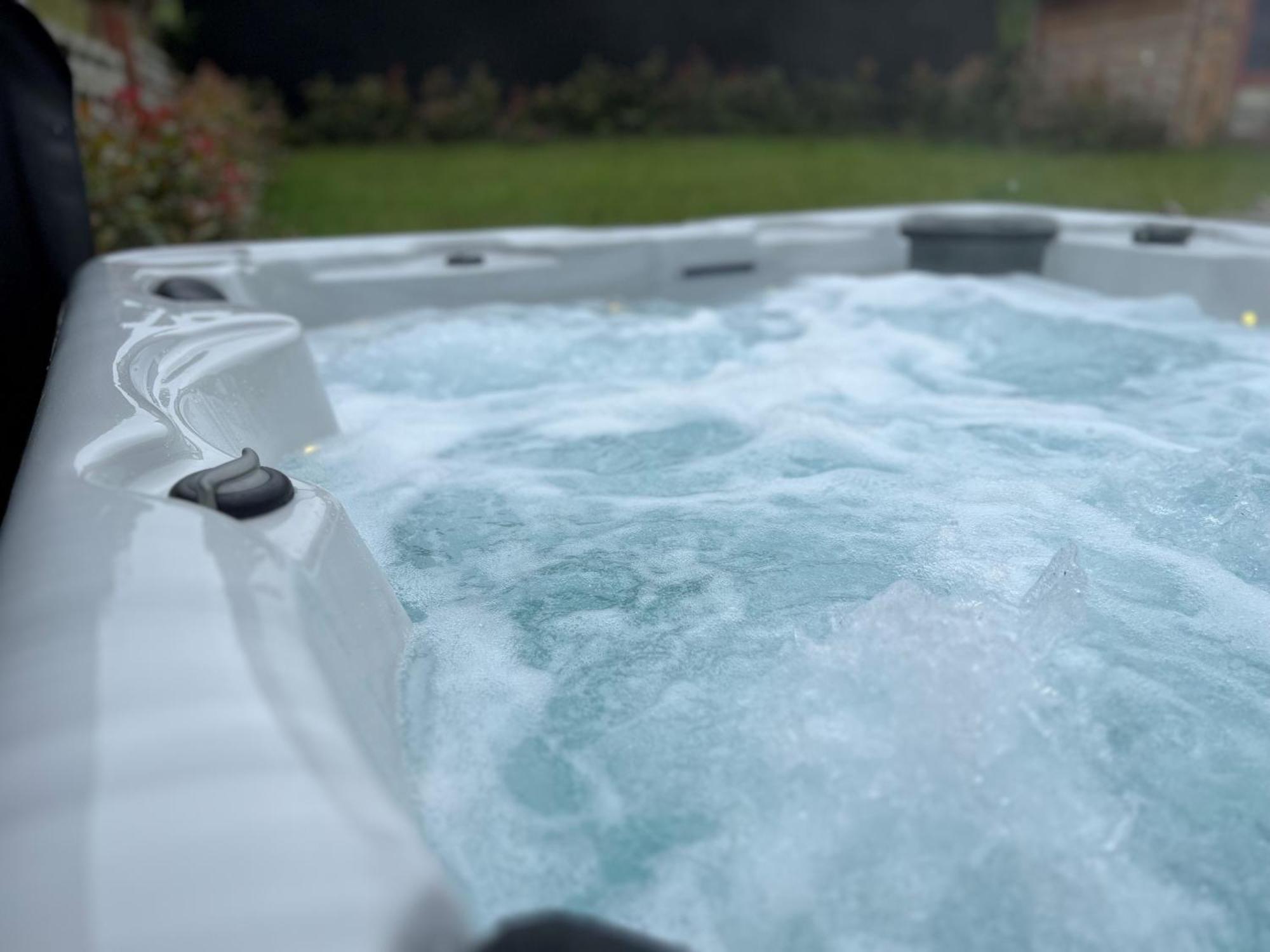 Gite Rubis - Jacuzzi - Pairi Daiza - 6 Pers Брюжлет Экстерьер фото